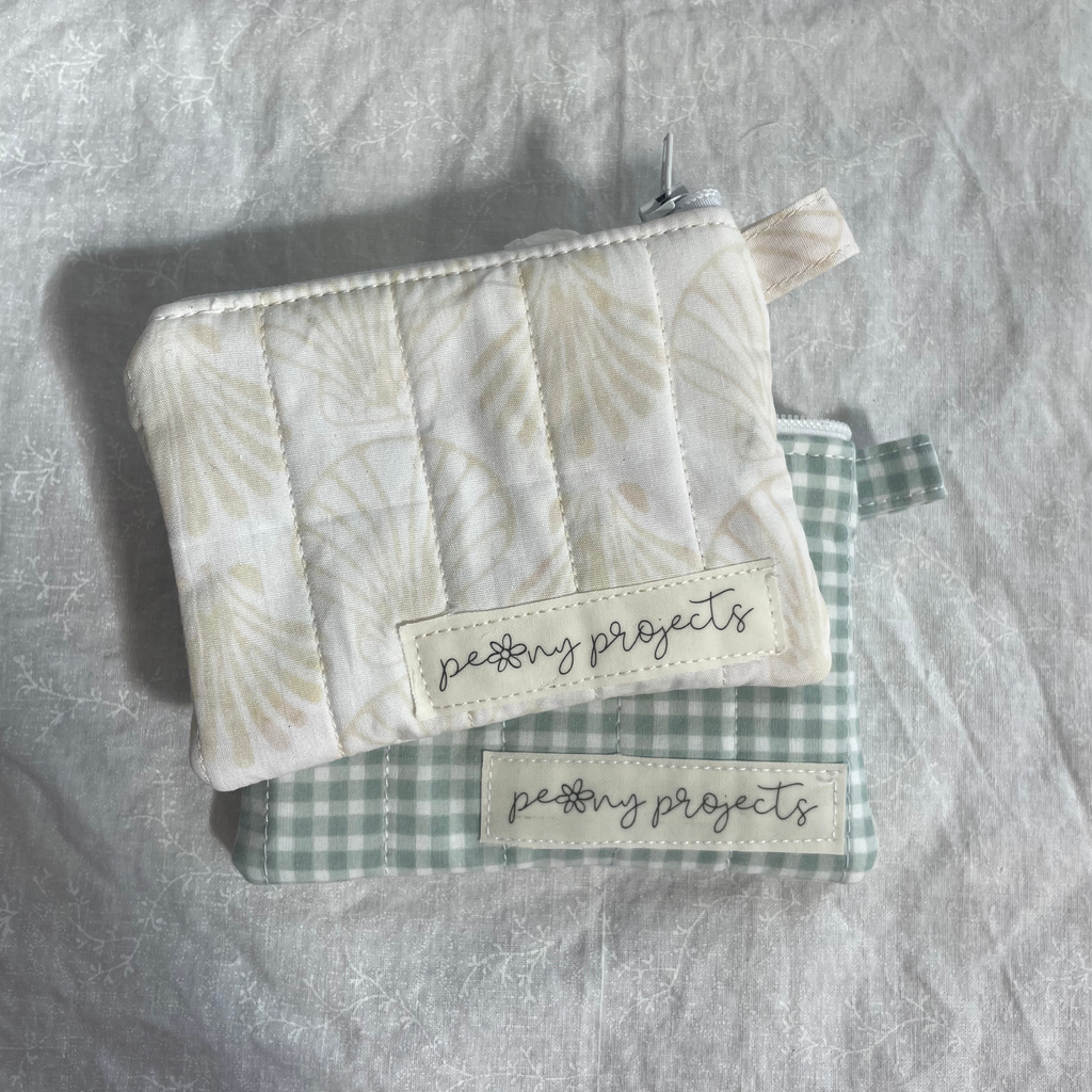 Light Shell Keychain Wallet