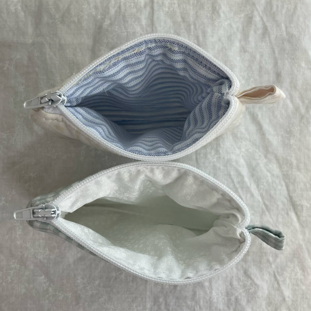 Light Shell Keychain Wallet