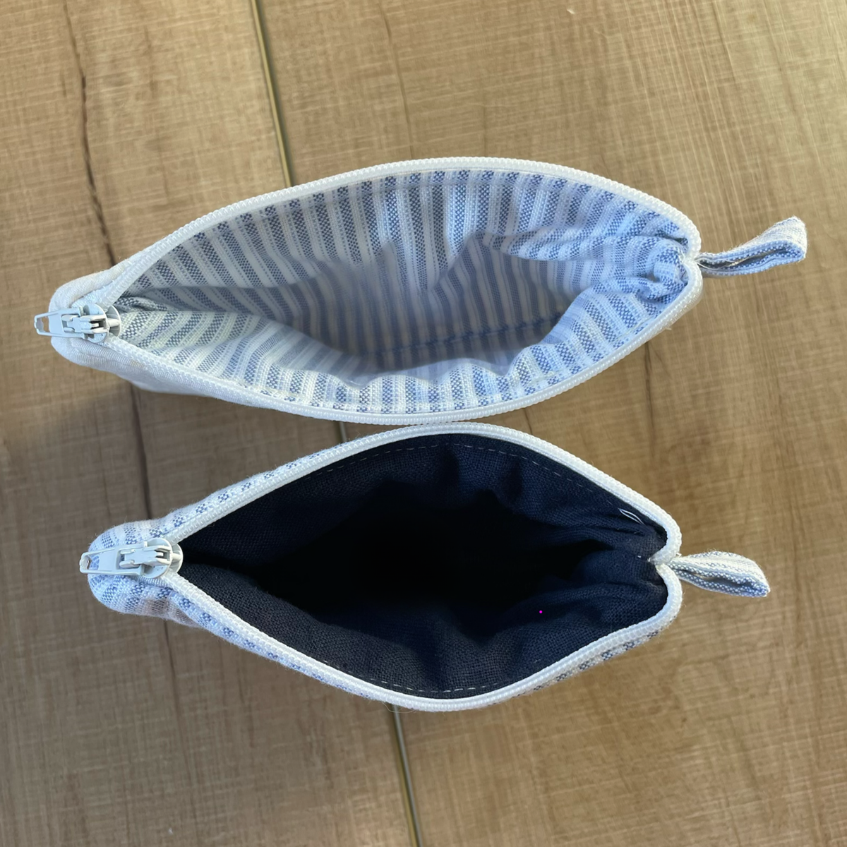 Light Shell Keychain Wallet