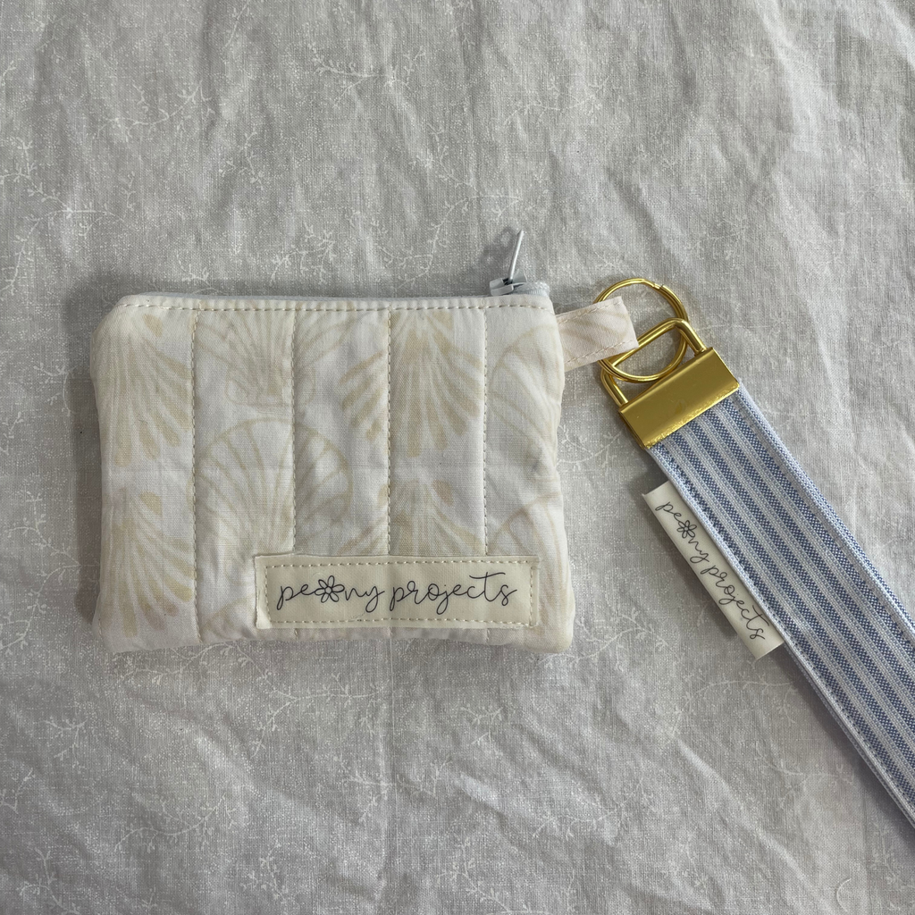 Light Shell Keychain Wallet